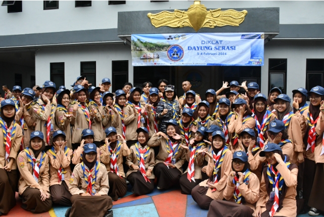 Komandan Lanal Bandung Pimpin Upacara Pembukaan Pendidikan Dan Latihan